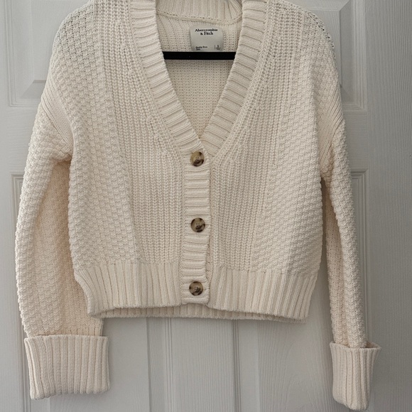 Abercrombie & Fitch Sweaters - Abercrombie & Fitch Cream Knit Cardigan
